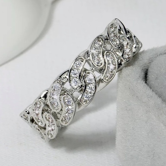 Jewelry - NEW 925 STERLING SILVER RING DIAMOND ETERNITY RING CHAIN BAND RING